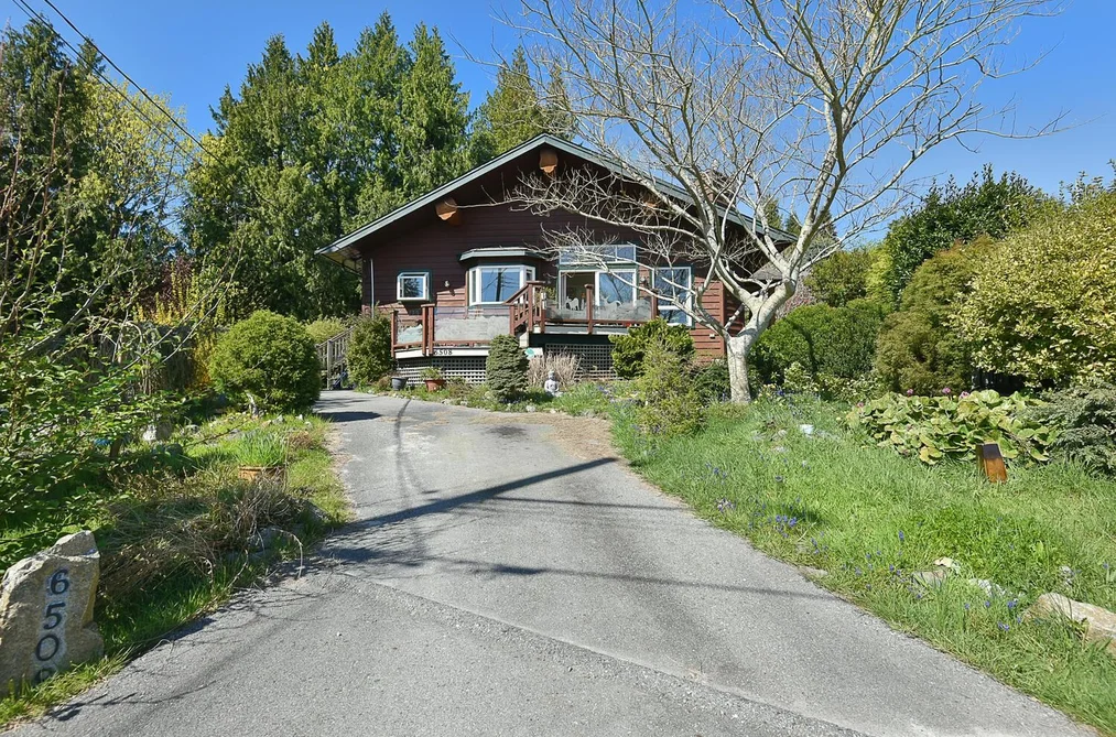 House for sale at 6508 Lynnwood Court Sechelt British Columbia - MLS: R3110254
