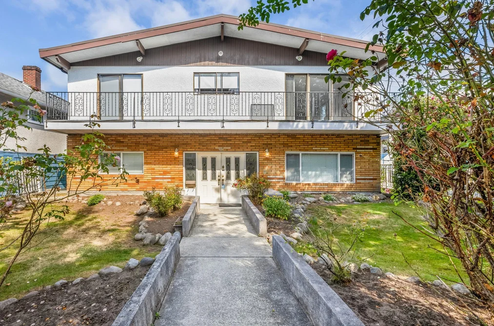 651 E 17TH AVENUE, Vancouver BC V5V 1B5, Vancouver BC — Residential for Sale - Photo 2