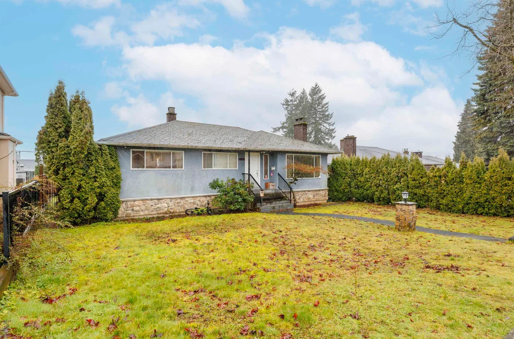 House for sale at 6524 Charles Street Burnaby British Columbia - MLS: R3086447