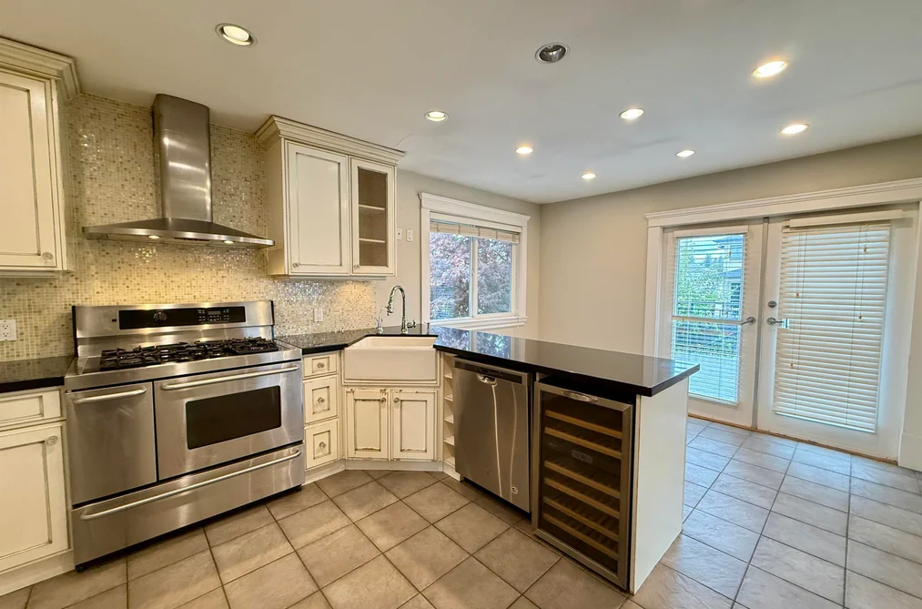 6525 CARNEGIE STREET, Burnaby BC V5B 1Y2, Burnaby BC — Residential for Sale - Photo 4