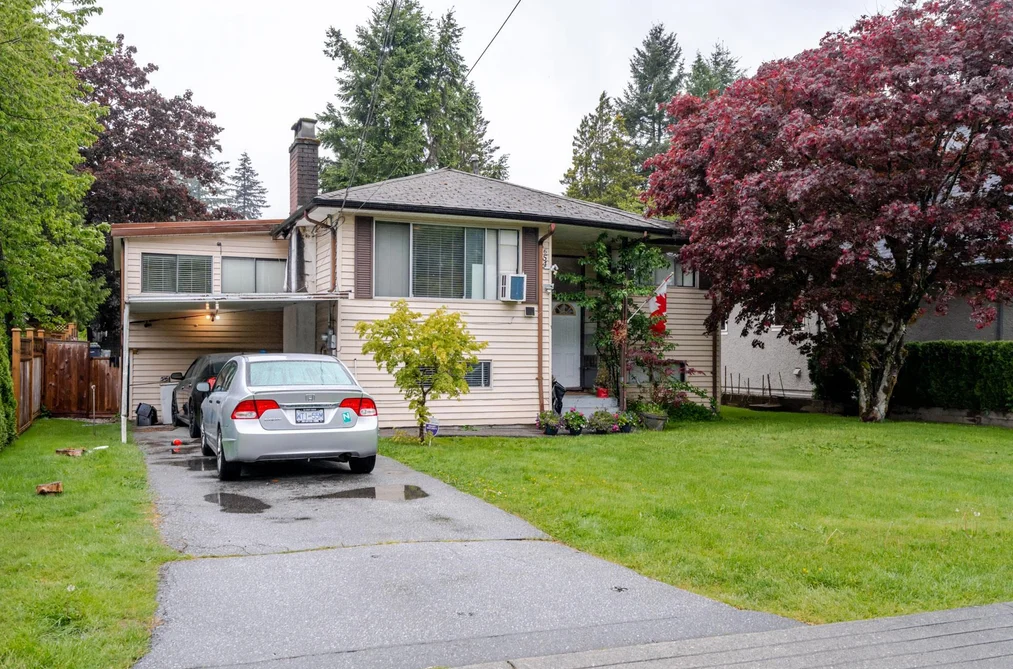 House for sale at 654 Linton Street Coquitlam British Columbia - MLS: R3112421
