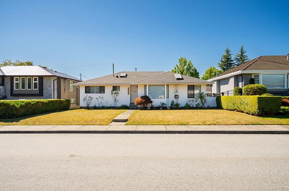 6546 DUNNEDIN STREET, Burnaby BC V5B 1Y8, Burnaby BC — Residential for Sale - Photo 2