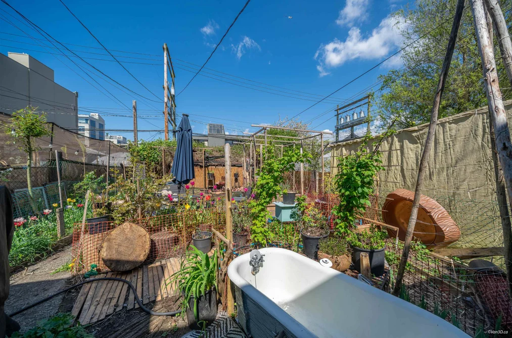655 E PENDER STREET, Vancouver BC V6A 1V6, Vancouver BC — Residential for Sale - Photo 3