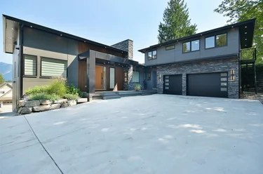 6553-6555 N Gale Ave, Sechelt, BC - MLS: R3163666