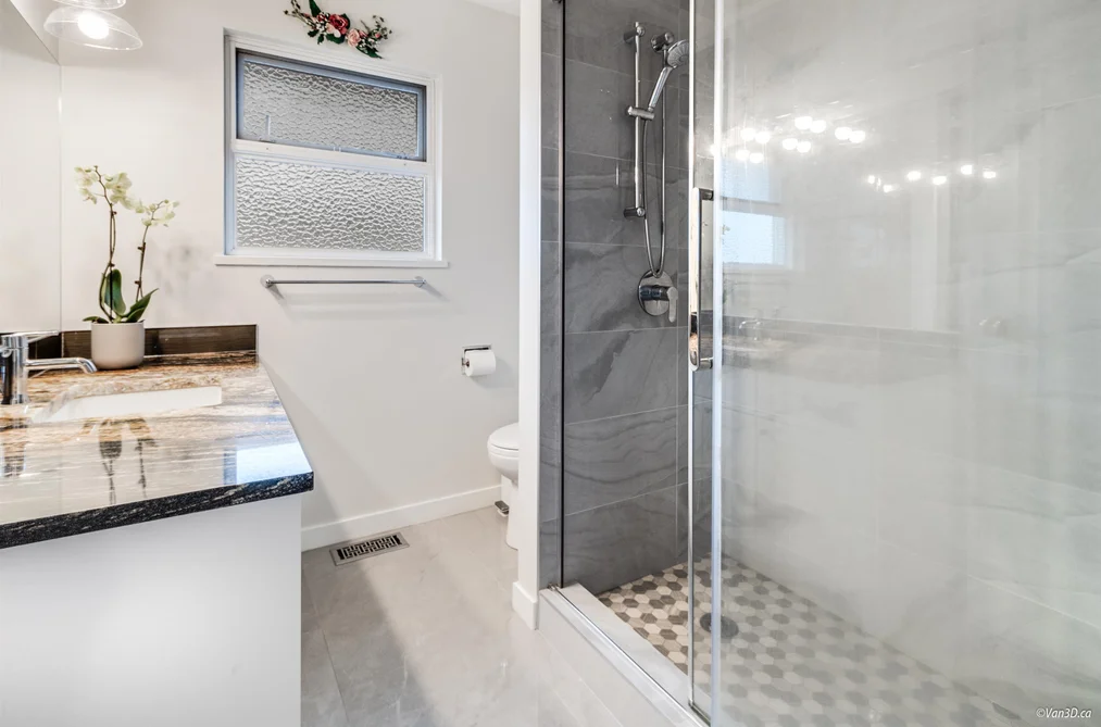 6555 ST. CHARLES PLACE, Burnaby BC V5H 3W1, Burnaby BC — Residential for Sale - Photo 4