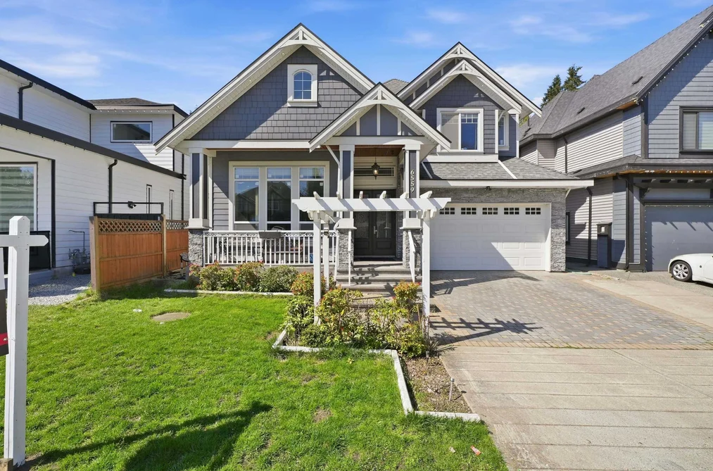 House for sale at 6559 142 Street Surrey British Columbia - MLS: R3109206