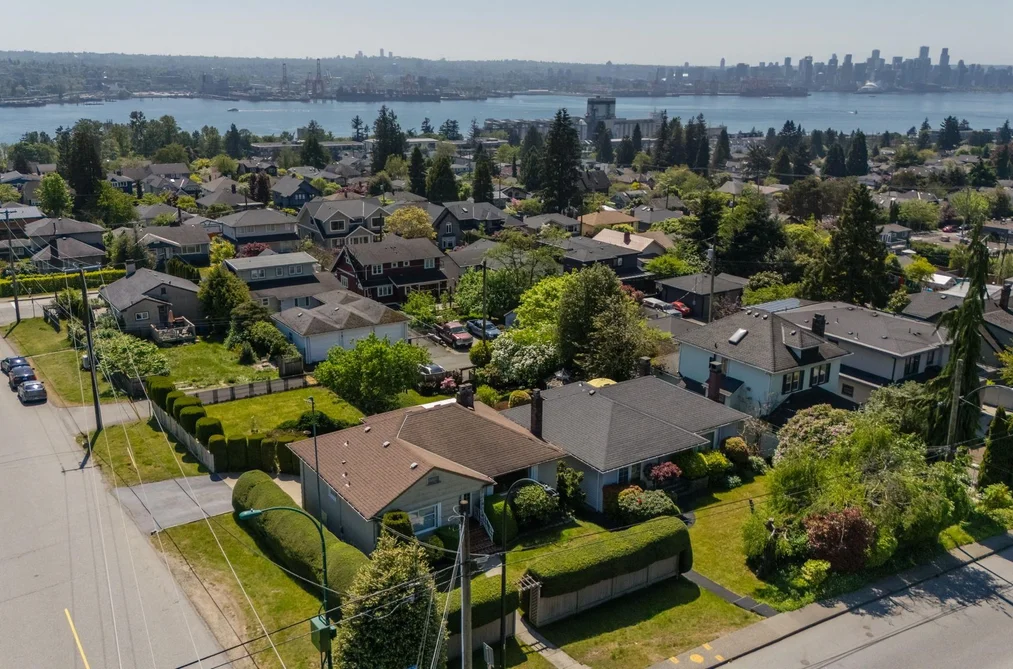 657 E KEITH ROAD, North Vancouver BC V7L 1W4, North Vancouver BC — Residential for Sale - Photo 3