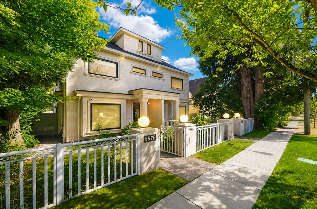 Half Duplex for sale at 6576 Yew Street Vancouver British Columbia - MLS: R3156763