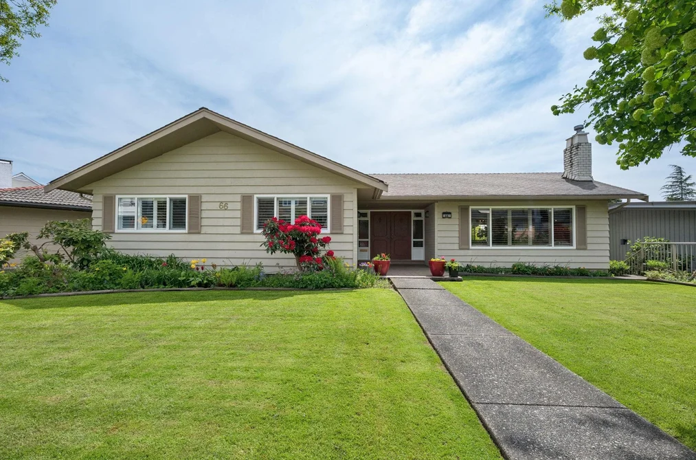 House for sale at 66 Courtney Crescent New Westminster British Columbia - MLS: R3118909