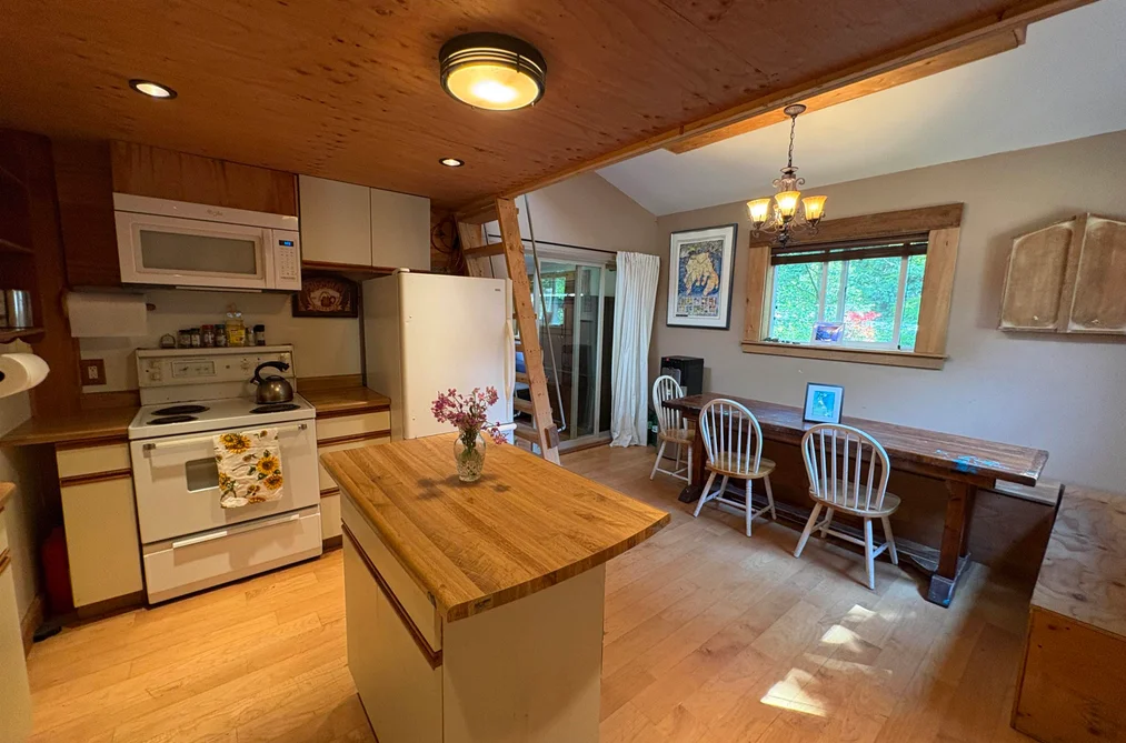 660 ANDY'S BAY ROAD, Gambier Island BC V0N 1V0, Gambier Island BC — Residential for Sale - Photo 3