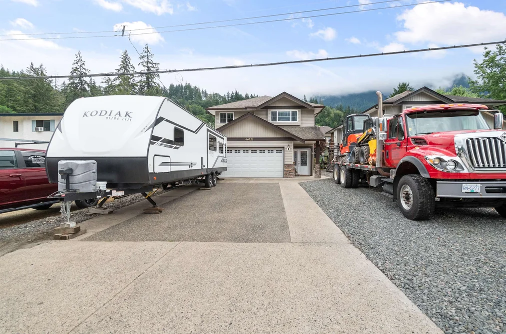 66022 PARK AVENUE, Hope BC V0X 1L1, Hope BC — Residential for Sale - Photo 2