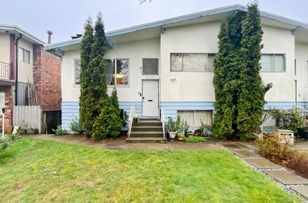 6609-6611 LAKEVIEW AVENUE, Burnaby BC V5E 2P6, Burnaby BC — Residential Income for Sale - Photo 2
