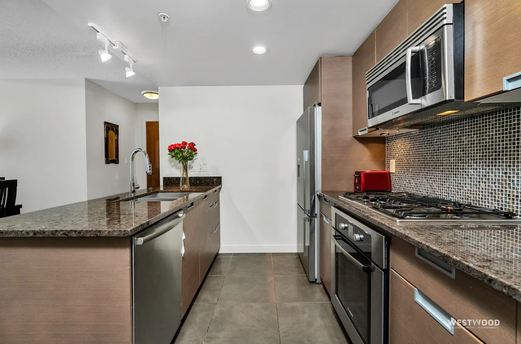 661 - 2080 W Broadway, Vancouver, BC - MLS: R3164285 - Photo 11