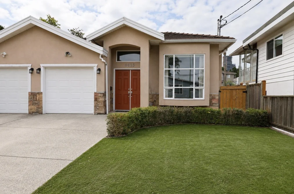 Half Duplex for sale at 6615 Dufferin Avenue Burnaby British Columbia - MLS: R3148740