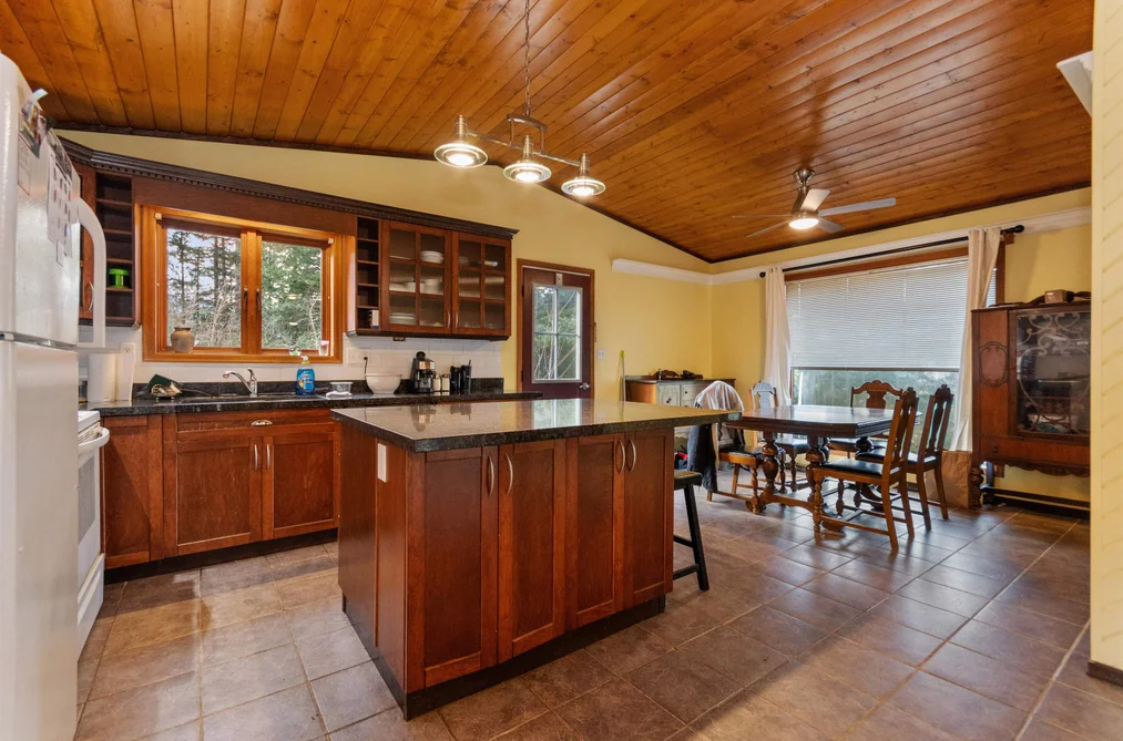66176 KAWKAWA LAKE ROAD, Hope BC V0X 1L1, Hope BC — Residential for Sale - Photo 6