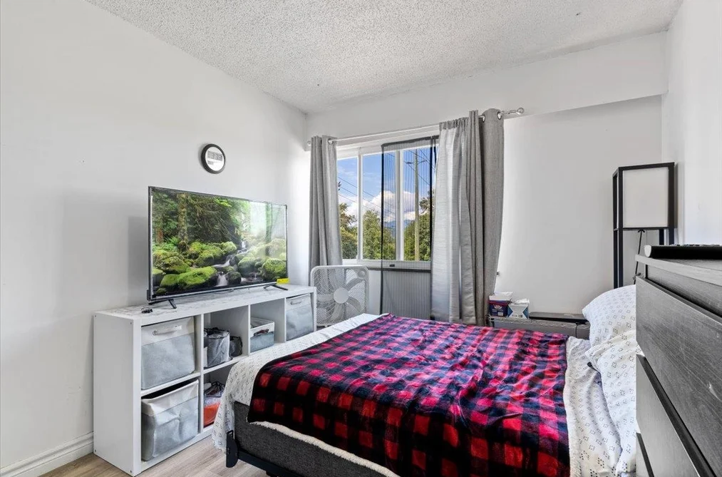 6630-6632 CANADA WAY, Burnaby BC V5E 3P7, Burnaby BC — Residential Income for Sale - Photo 3