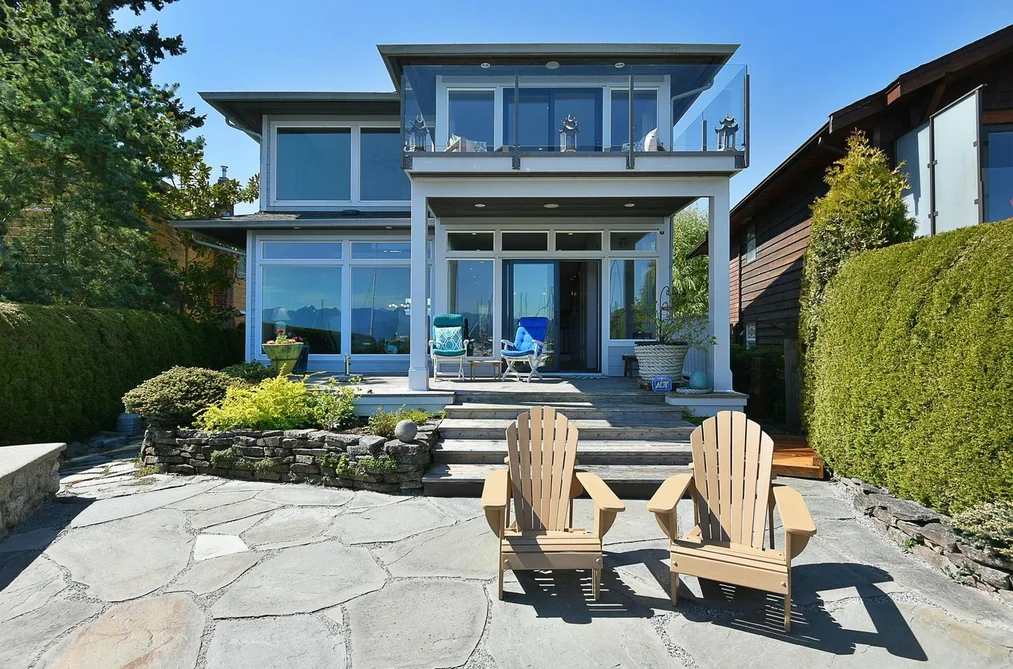 664 BAY ROAD, Gibsons BC V0N 1V8, Gibsons BC — Residential for Sale - Photo 2