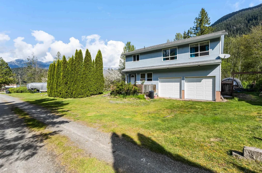 66506 KAWKAWA LAKE ROAD, Hope BC V0X 1L1, Hope BC — Residential for Sale - Photo 2