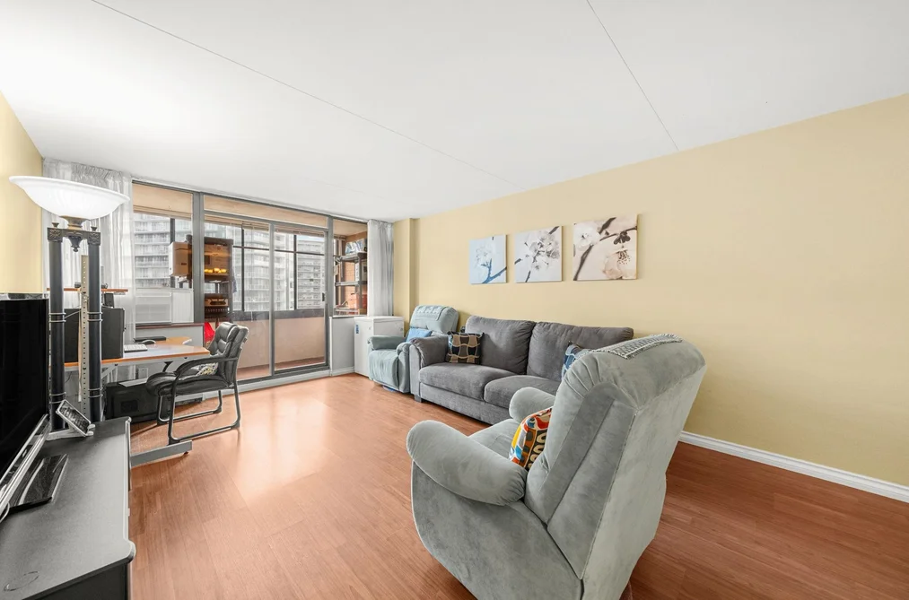 6651 MINORU BOULEVARD, Richmond BC V6Y 1Z2, Richmond BC — Residential for Sale - Photo 3