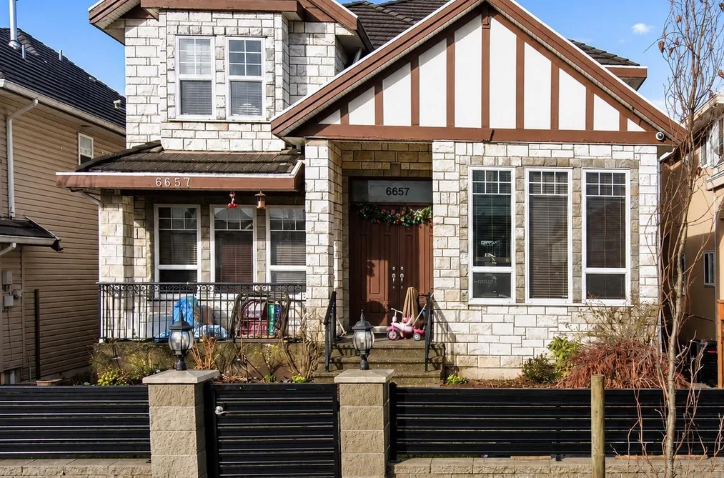 House for sale at 6657 128 Street Surrey British Columbia - MLS: R3138972