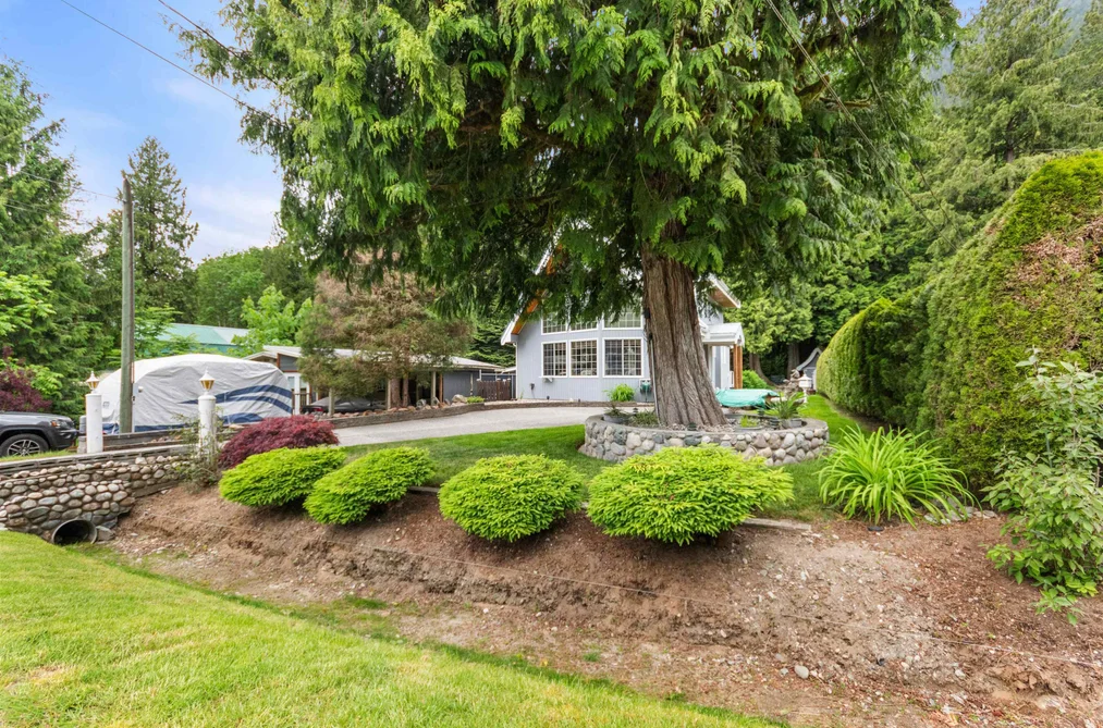 66611 KERELUK ROAD, Hope BC V0X 1L1, Hope BC — Residential for Sale - Photo 2