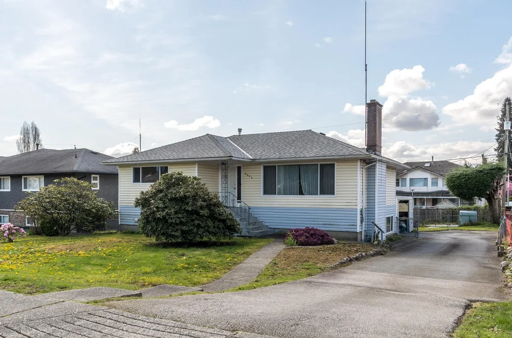 House for sale at 6664 Charles Street Burnaby British Columbia - MLS: R3113862