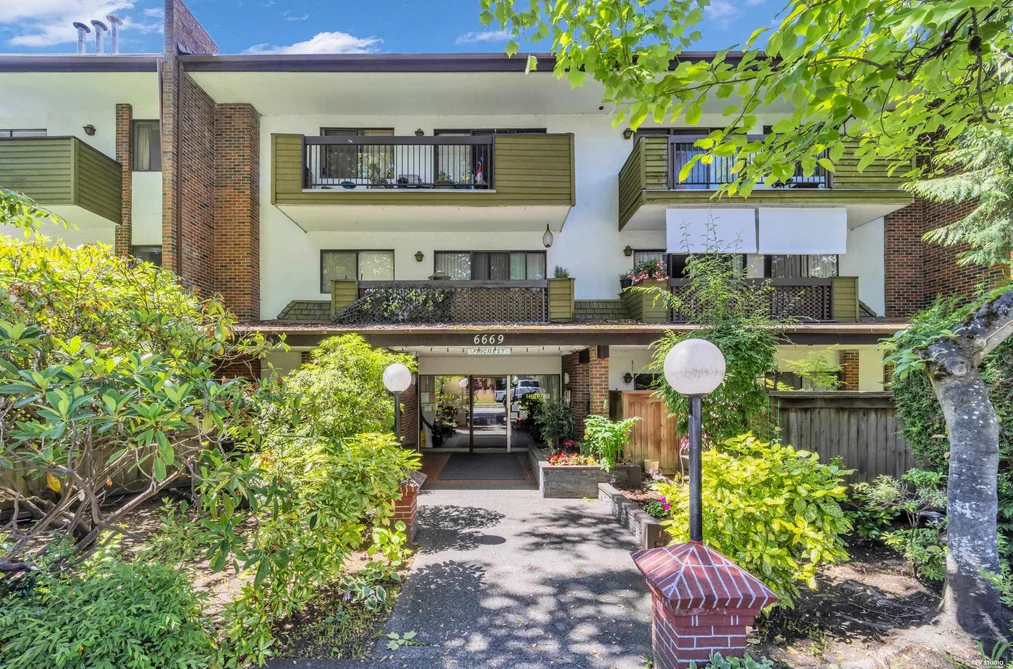 Condo for sale at 6669 Telford Avenue Burnaby British Columbia - MLS: R3136137