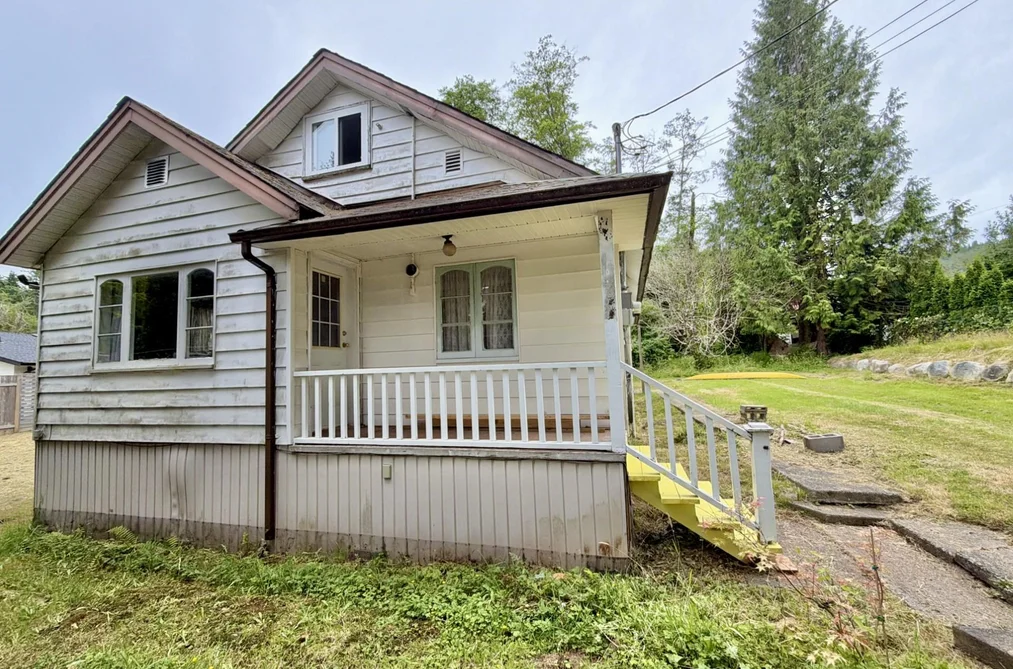 667 DOUGALL ROAD, Gibsons BC V0N 1V8, Gibsons BC — Residential for Sale — Photo 3 of 24