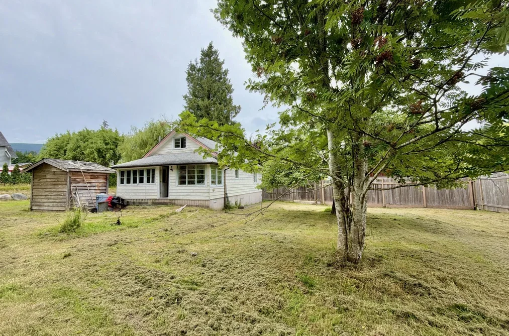 667 DOUGALL ROAD, Gibsons BC V0N 1V8, Gibsons BC — Residential for Sale — Photo 6 of 24