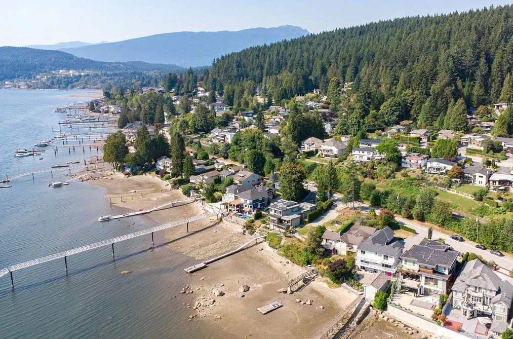 Property for sale at 668 Alderside Road Port Moody British Columbia - MLS: R3095516