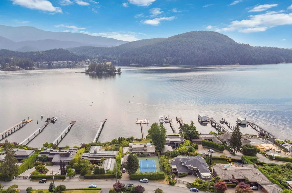 668 Beachview Dr, North Vancouver, BC - MLS: R3174224