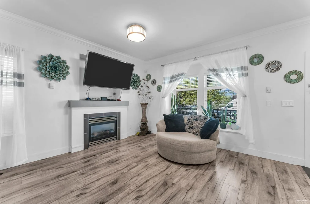 6686 192 STREET, Surrey BC V4N 5X3, Surrey BC — Residential for Sale - Photo 2