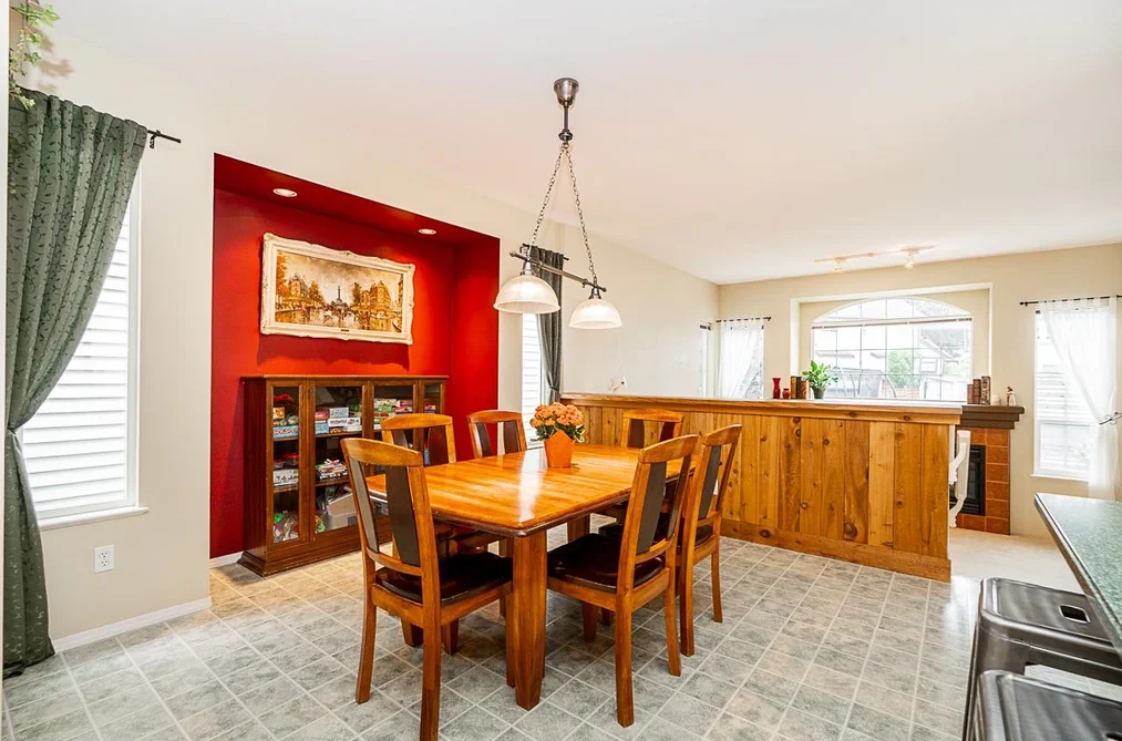 6689 185th Street, Surrey, BC - House for Sale - Photo 13 of 40 6689 185th Street, Surrey, BC - House for Sale - Photo 13 of 40
