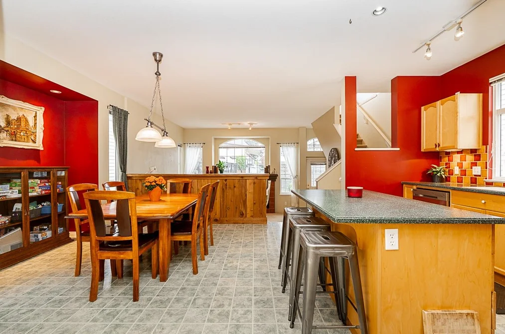 6689 185th Street, Surrey, BC - House for Sale - Photo 14 of 40 6689 185th Street, Surrey, BC - House for Sale - Photo 14 of 40