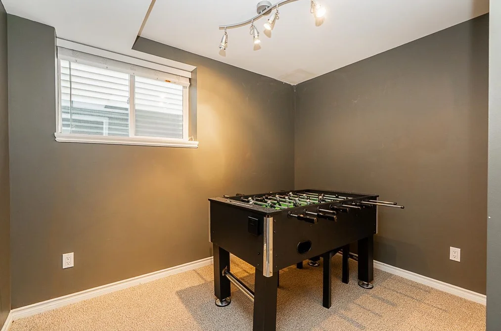 6689 185th Street, Surrey, BC - House for Sale - Photo 33 of 40 6689 185th Street, Surrey, BC - House for Sale - Photo 33 of 40