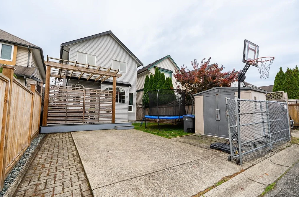6689 185th Street, Surrey, BC - House for Sale - Photo 35 of 40 6689 185th Street, Surrey, BC - House for Sale - Photo 35 of 40