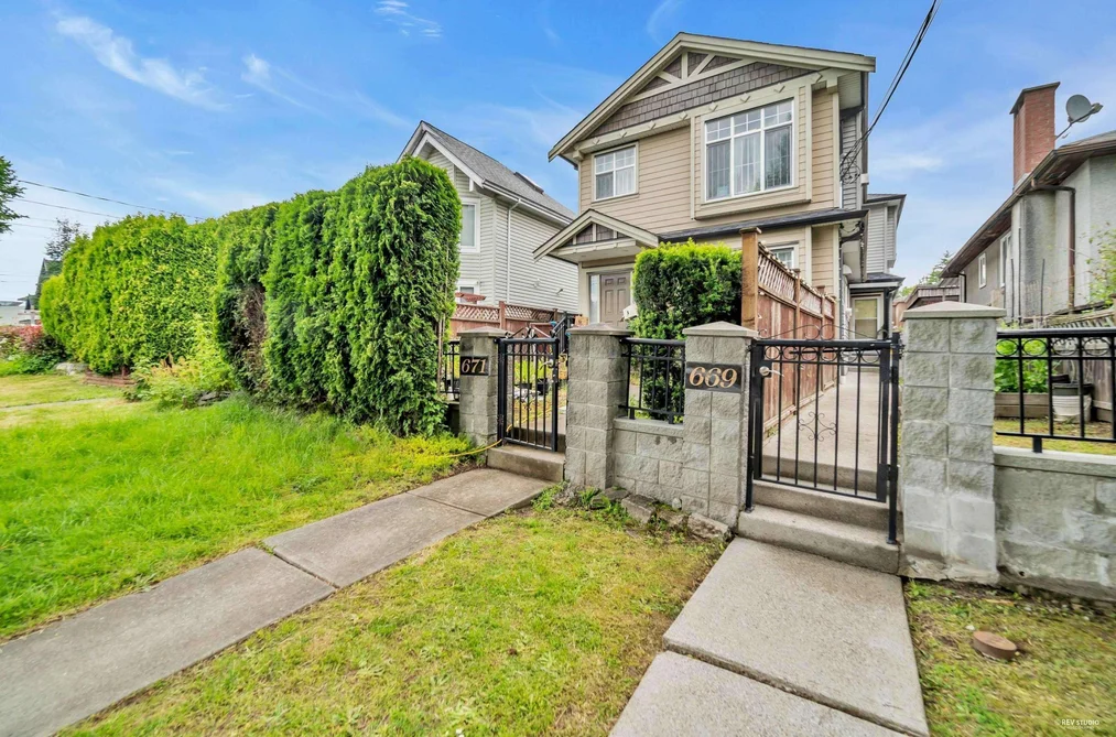 Half Duplex for sale at 669 W 71st Avenue Vancouver British Columbia - MLS: R3115961