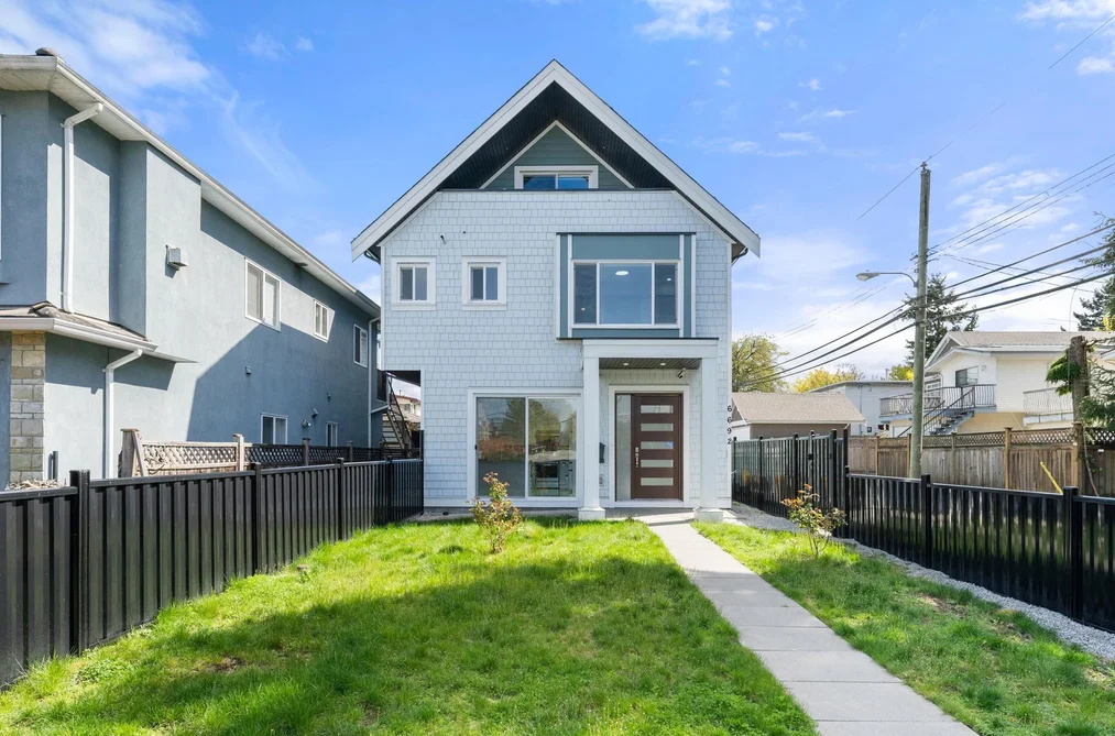 Half Duplex for sale at 6692 Nanaimo Street Vancouver British Columbia - MLS: R3113717