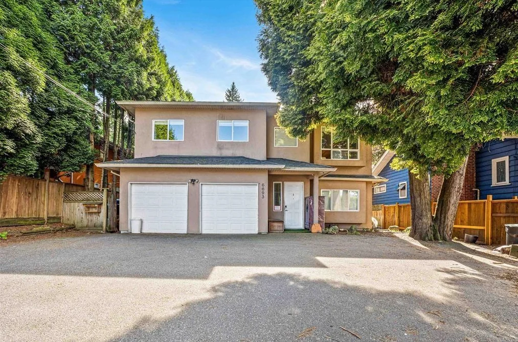 House for sale at 6693 Canada Way Burnaby British Columbia - MLS: R3105004