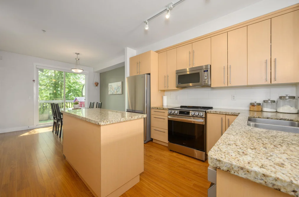 67 8250 209B STREET, Langley BC V2Y 0J7, Langley BC — Residential for Sale - Photo 2
