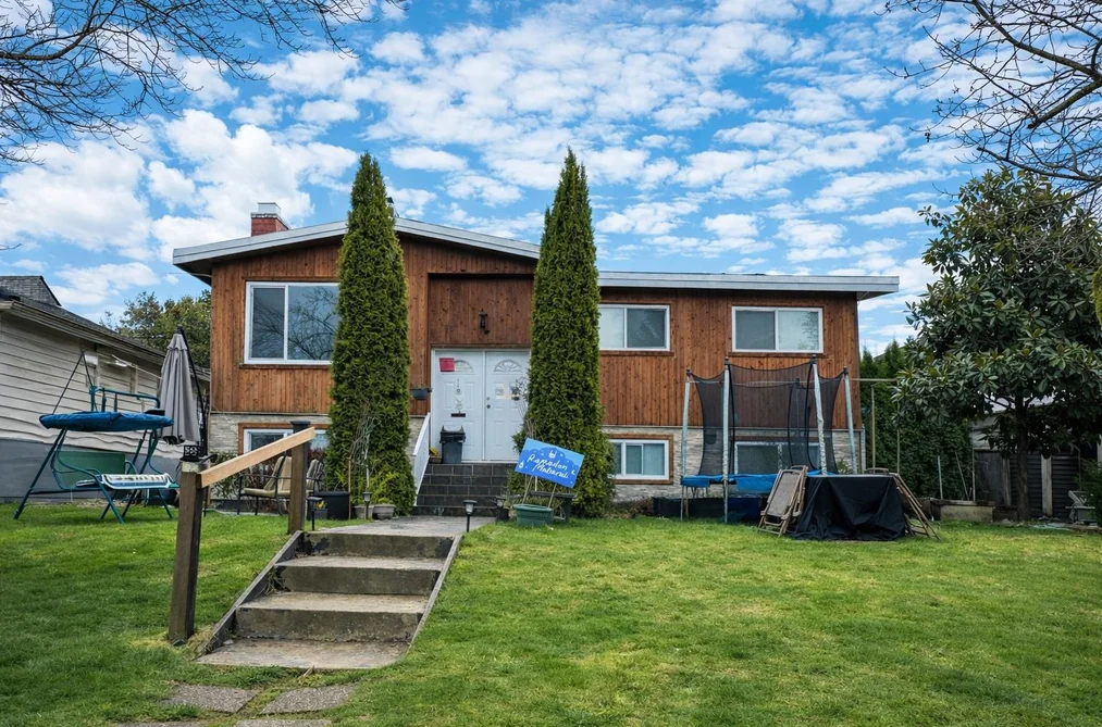 House for sale at 6710 St Charles Place Burnaby British Columbia - MLS: R3100762