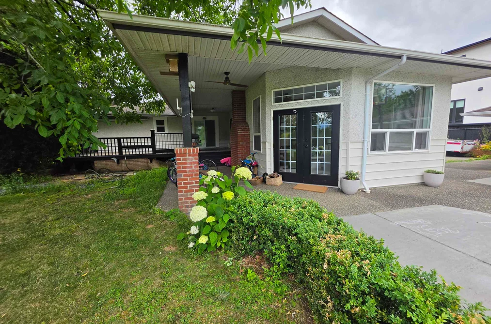 672 COLUMBIA STREET, Abbotsford, BC — Residential for Sale — Photo 11 of 28