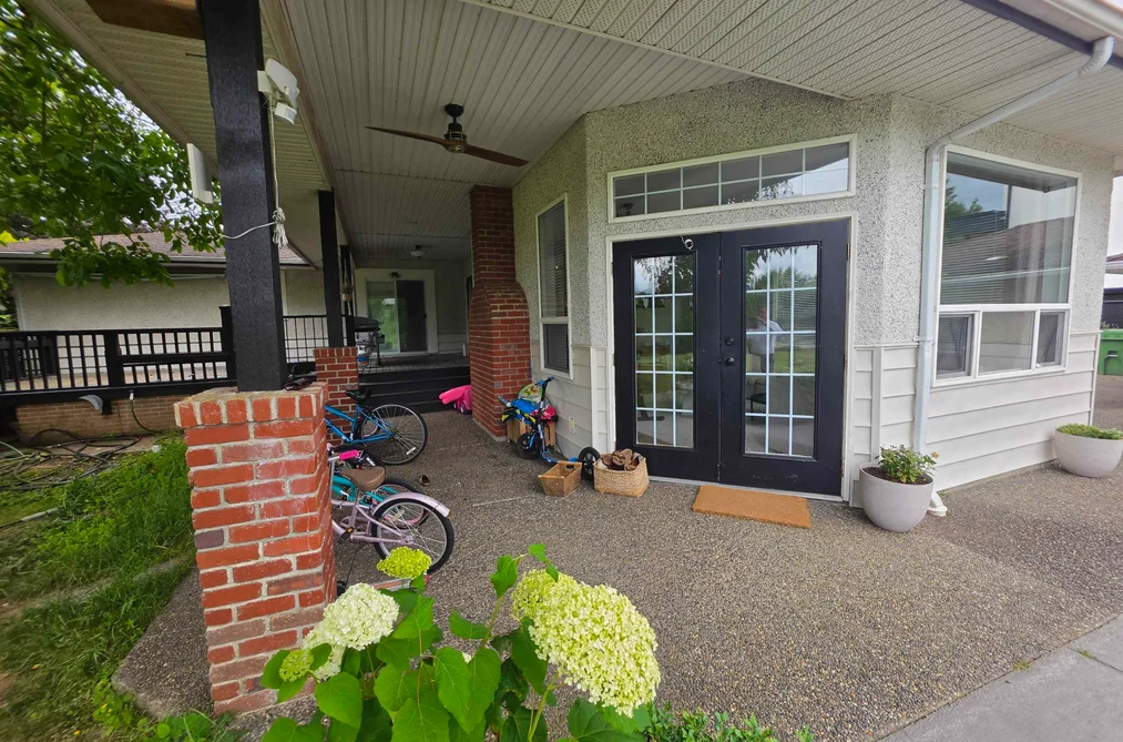 672 COLUMBIA STREET, Abbotsford, BC — Residential for Sale — Photo 12 of 28