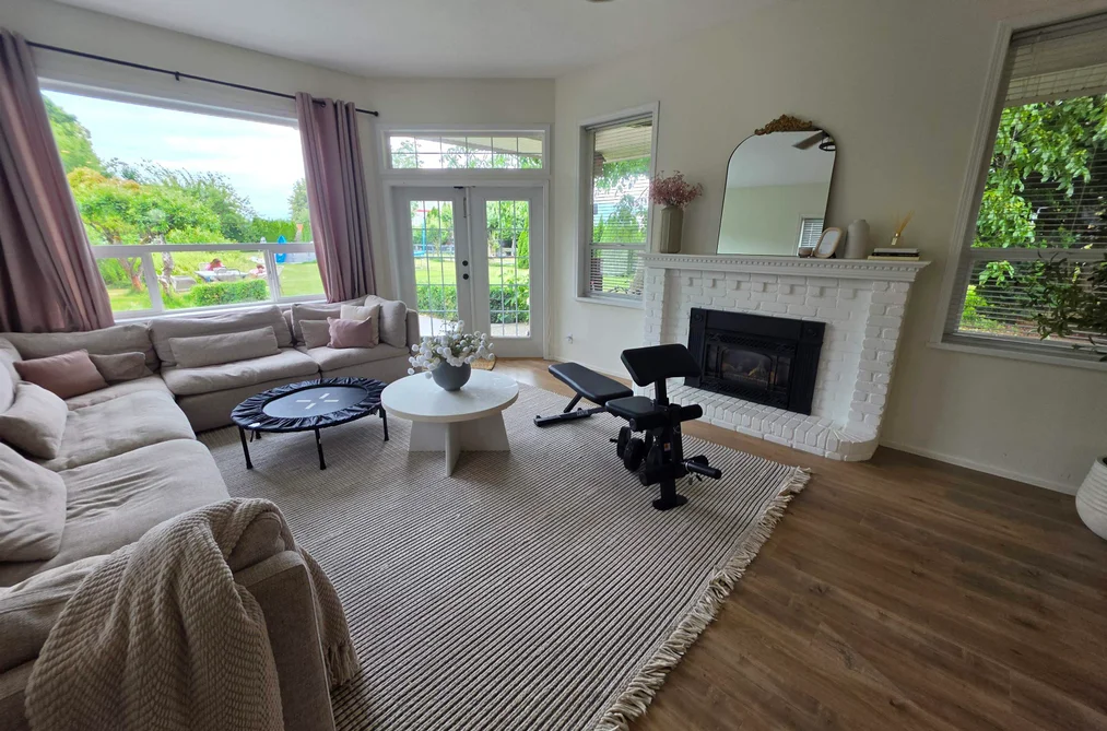 672 COLUMBIA STREET, Abbotsford, BC — Residential for Sale — Photo 7 of 28