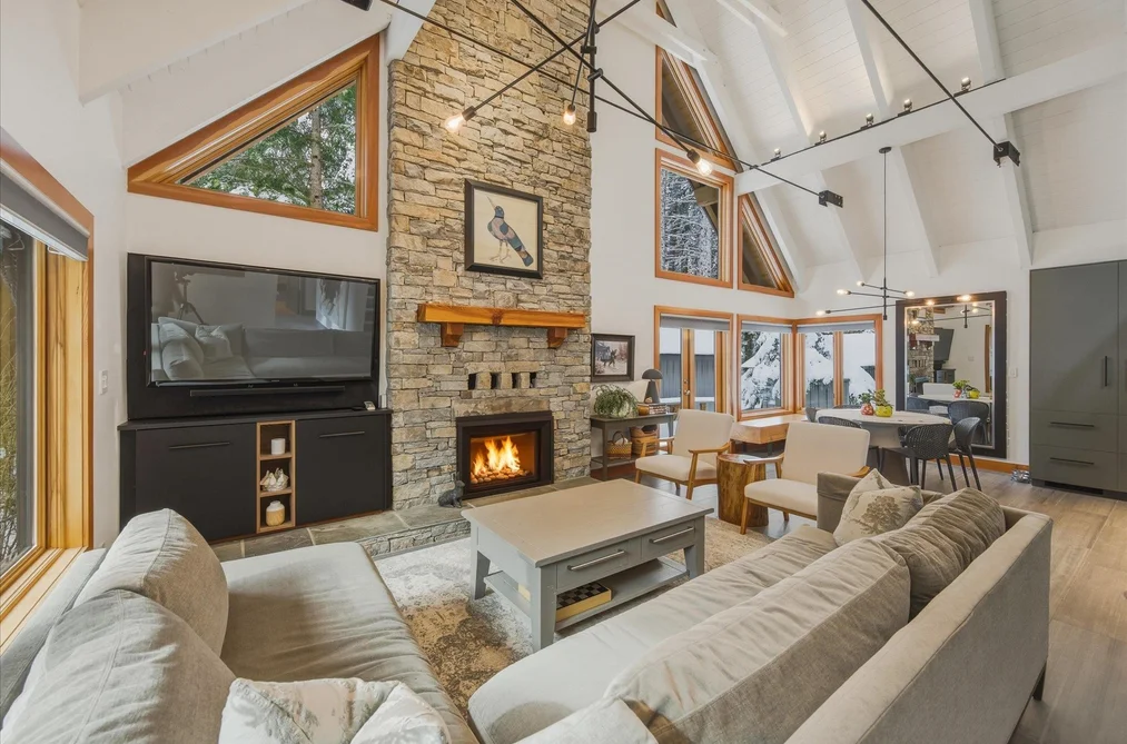 6725 CRABAPPLE DRIVE, Whistler BC V8E 0C5, Whistler BC — Residential for Sale - Photo 3