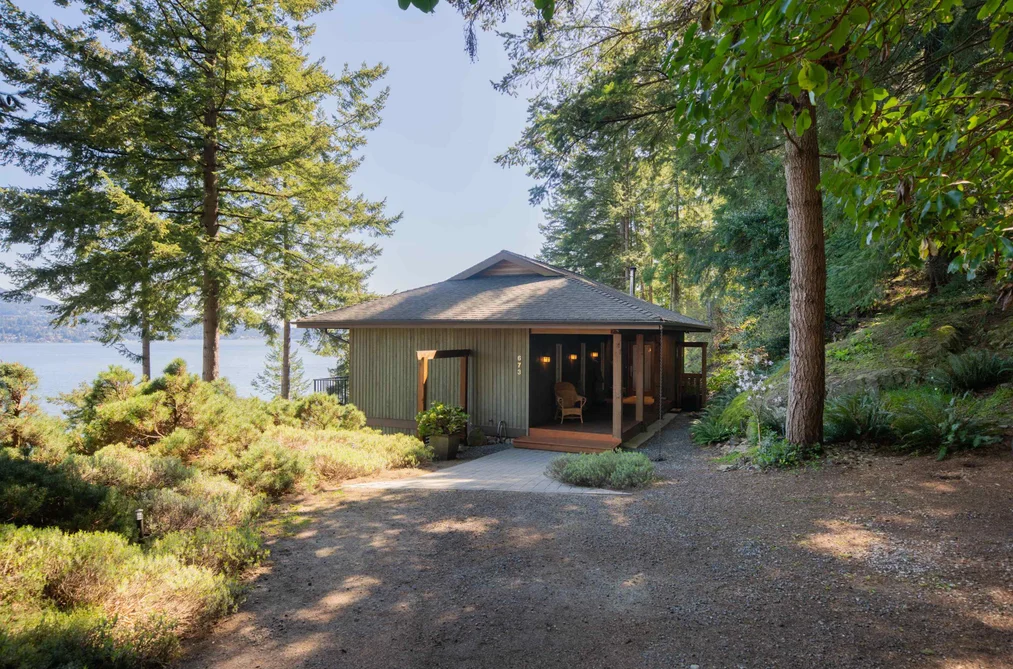 House for sale at 673 Cliff Road Bowen Island British Columbia - MLS: R3111918