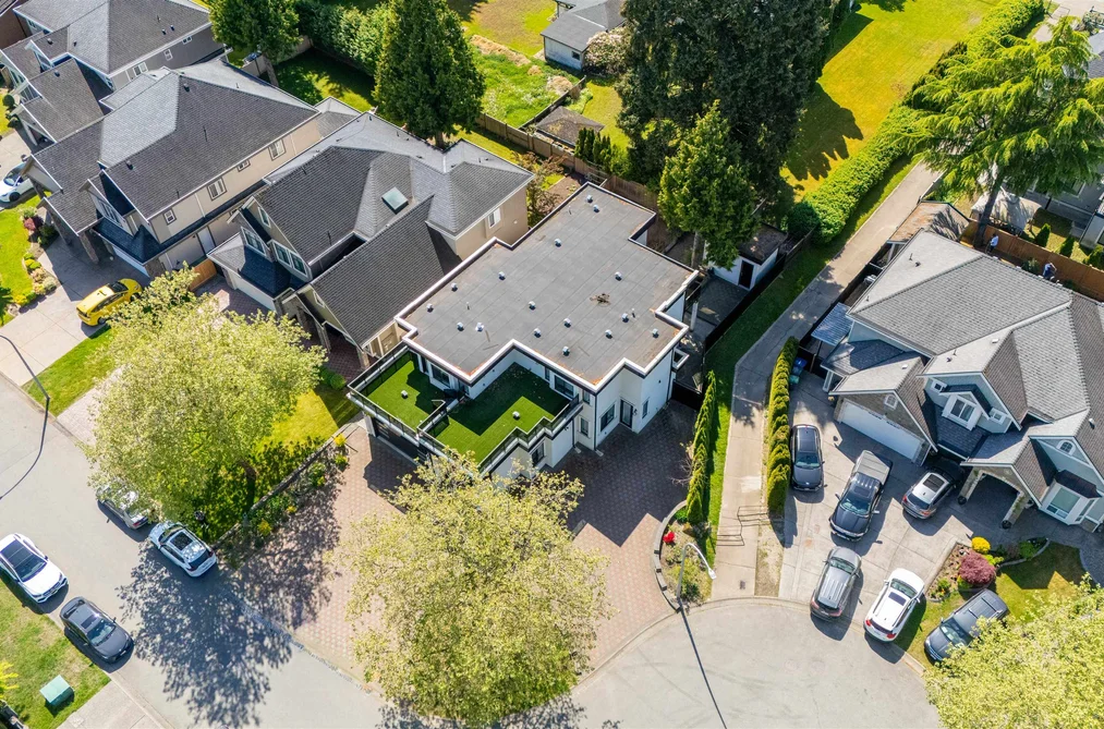 6735 130A STREET, Surrey BC V3W 8J2, Surrey BC — Residential for Sale - Photo 2