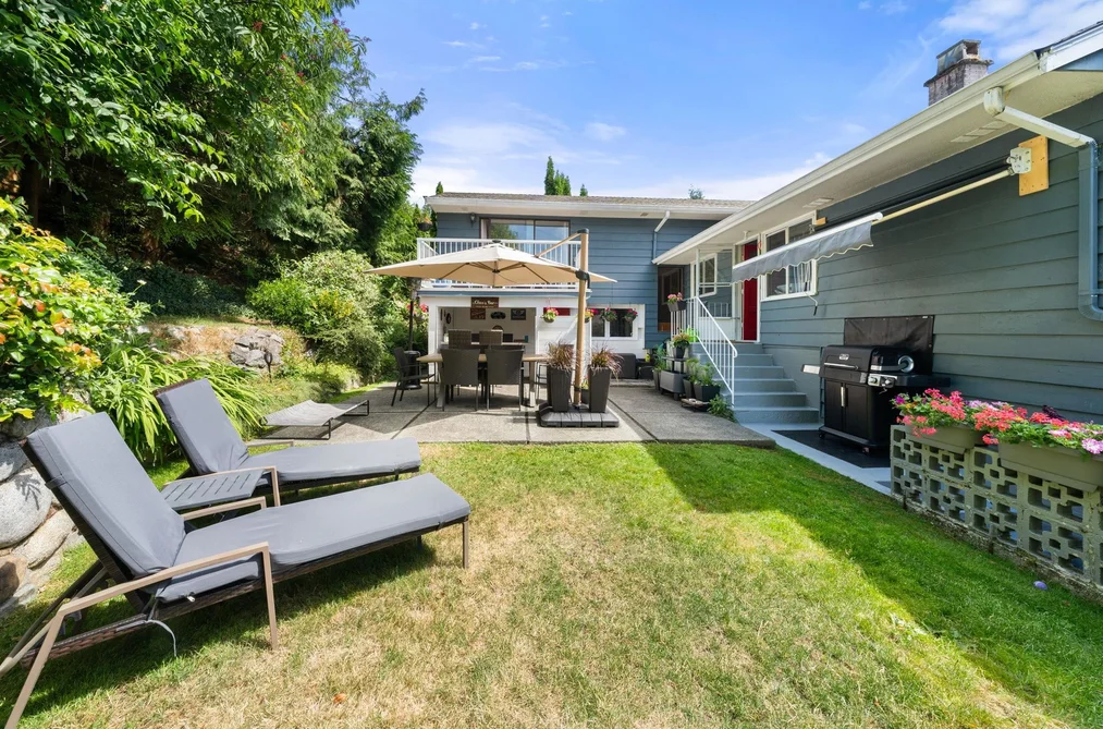 674 BLUERIDGE AVENUE, North Vancouver BC V7R 2J3, North Vancouver BC — Residential for Sale — Photo 33 of 34