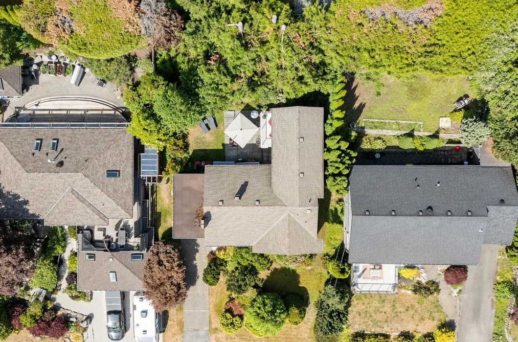 674 BLUERIDGE AVENUE, North Vancouver BC V7R 2J3, North Vancouver BC — Residential for Sale — Photo 4 of 34