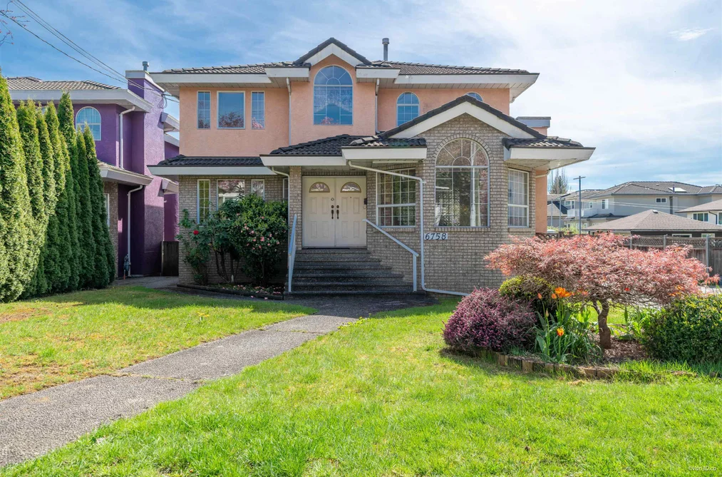 House for sale at 6758 Kitchener Street Burnaby British Columbia - MLS: R3113492